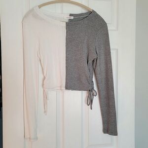 WinWin Two-Tone Long Sleeve Crop Top With Side Ties Size M